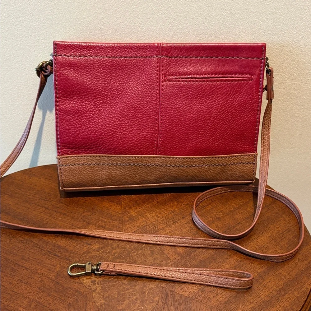 The SAK crossbody bag wristlet clutch. Pebbled Leather red/brown brass HW NWOT
